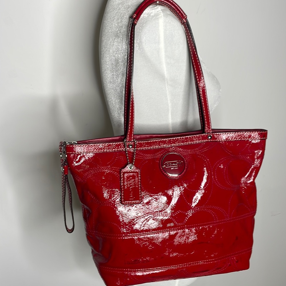Coach Red Patent Leather Bag Coach Fob insider zip pocket 2 Slots